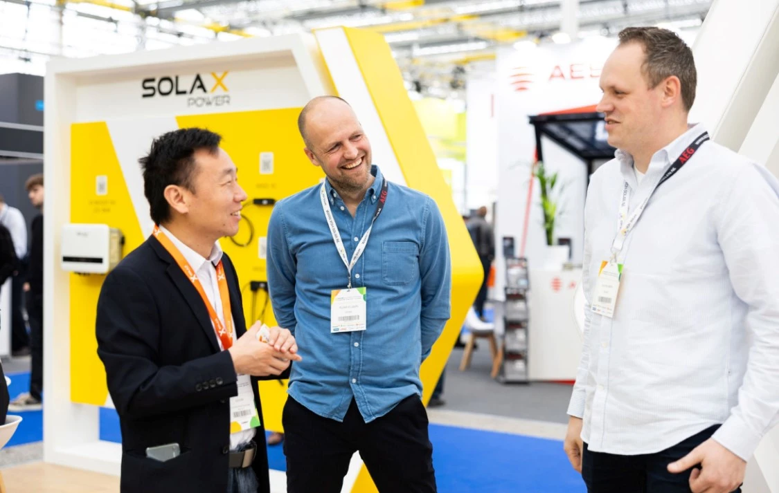 Solar Solutions International 2024 - SolaX Stelt Nieuwe Standaarden voor Succes in Nederland